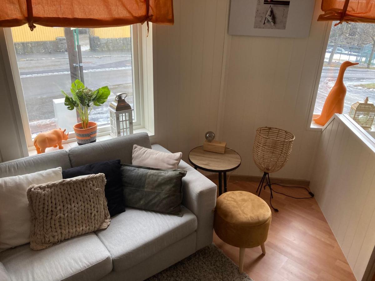 Downtown Historical House With Renovated Apartments Alesund Exterior photo
