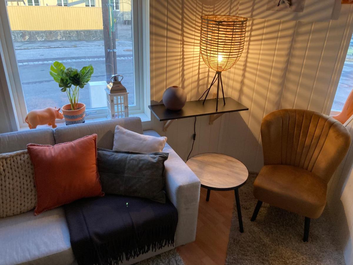 Downtown Historical House With Renovated Apartments Alesund Exterior photo